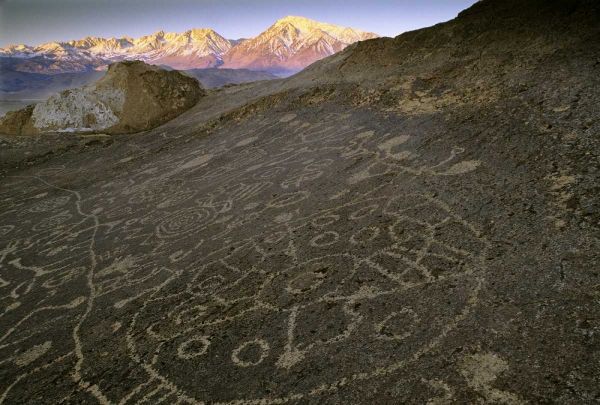 Nevada  Sierra Nevada, Great Basin, Petroglyphs